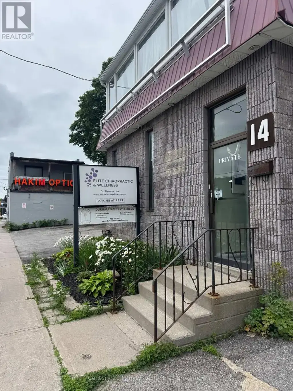 14 Ritson Road N, Oshawa (O'Neill)